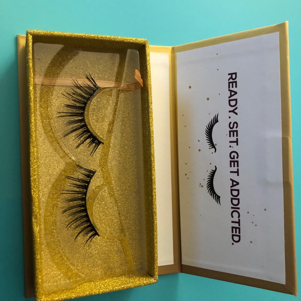 Lashaholic lashes